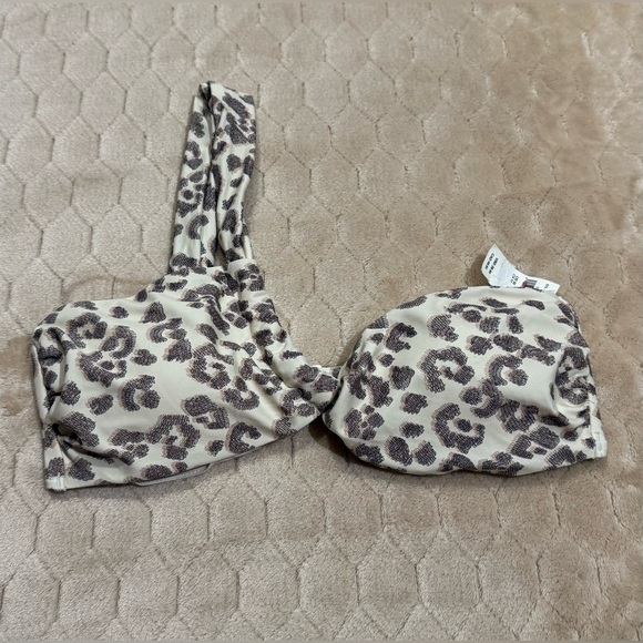 Aerie Leopard One Shoulder Bandeau Bikini Top - Picture 4 of 6